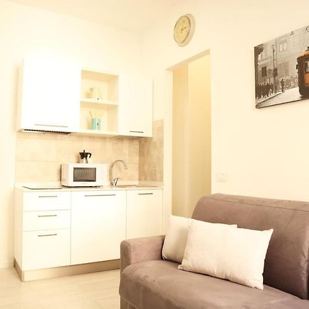 Navigli Tiny Bright House Apartment Милано Екстериор снимка
