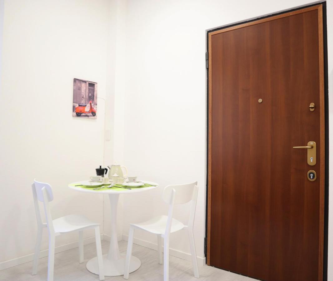 Navigli Tiny Bright House Apartment Милано Екстериор снимка