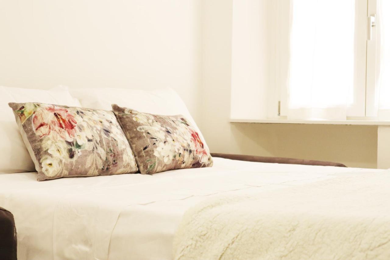 Navigli Tiny Bright House Apartment Милано Екстериор снимка