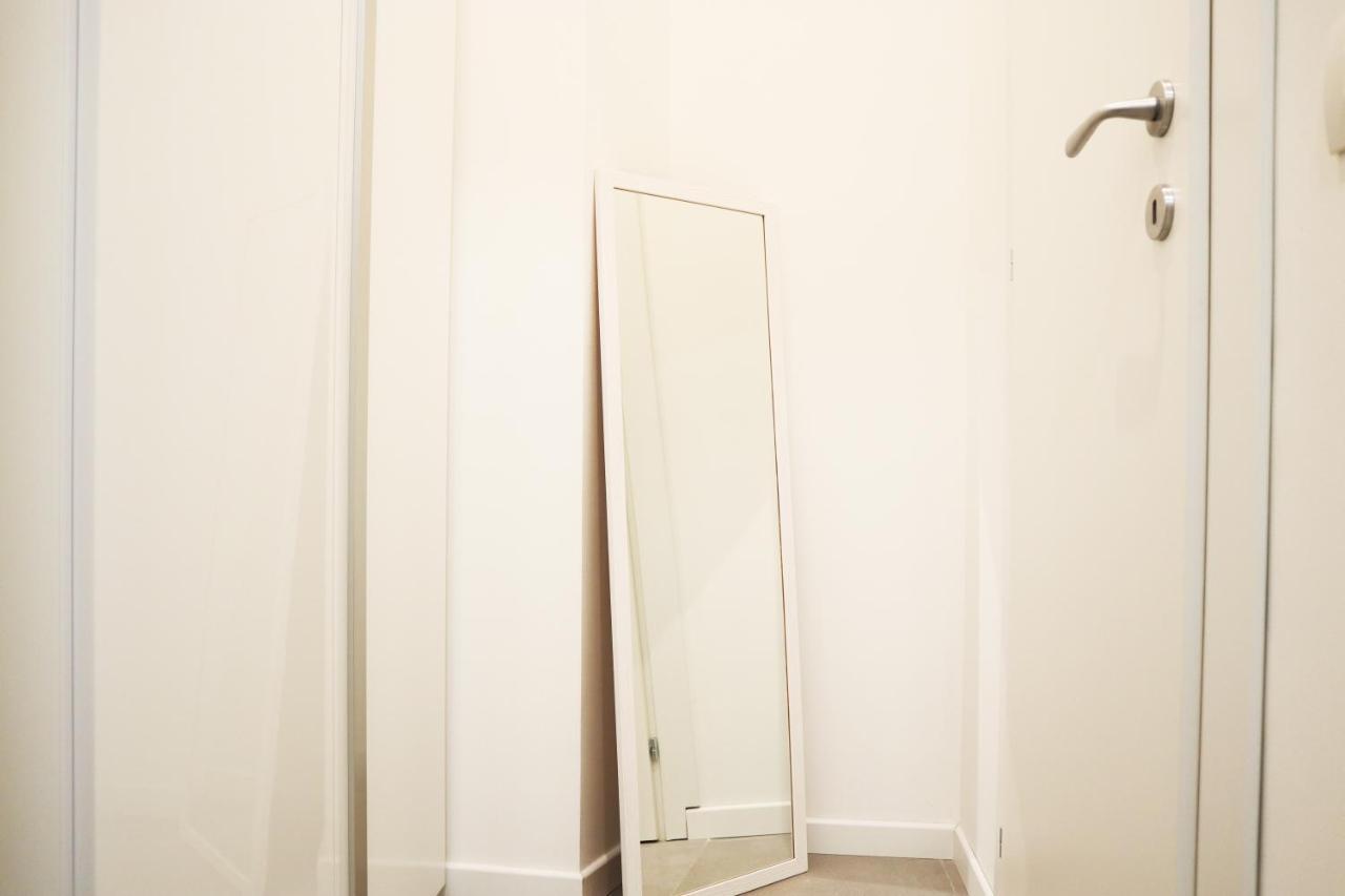 Navigli Tiny Bright House Apartment Милано Екстериор снимка